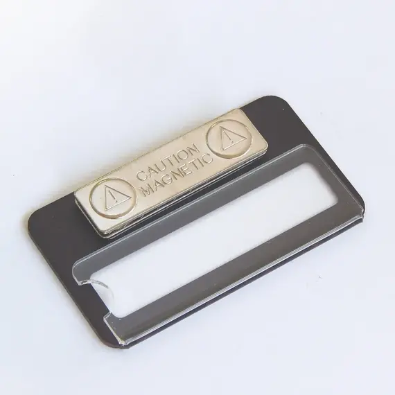 Бейджик Пекарня Администратор 70х40 мм акриловый с магнитом | ПолиЦентр, мастерская рекламы _ 31